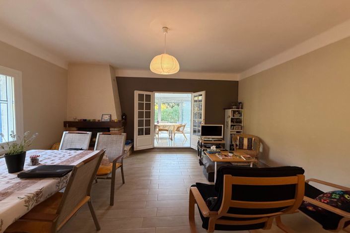 Image No.6-2 Bed House for sale