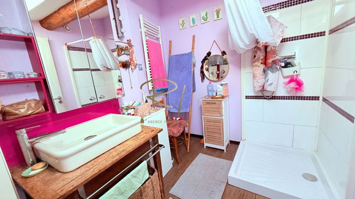 Image No.13-3 Bed House for sale