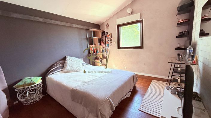 Image No.14-3 Bed House for sale