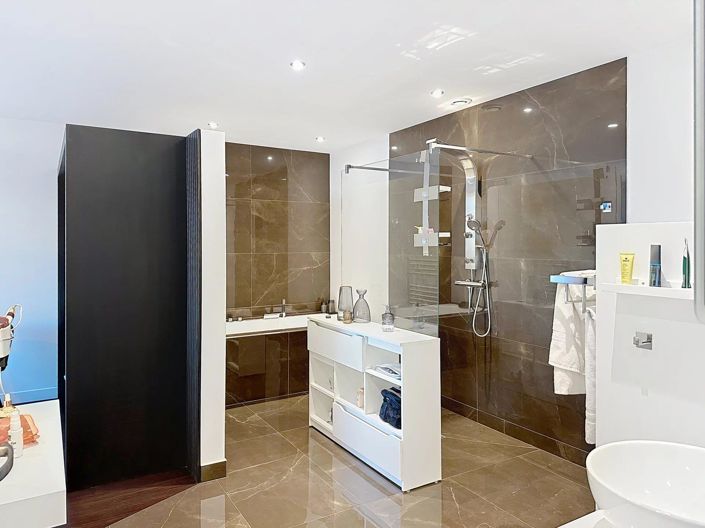 Image No.14-3 Bed Apartment for sale