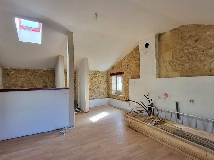 Image No.10-5 Bed House for sale