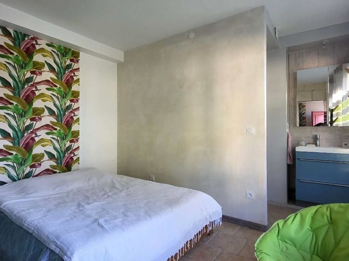 Image No.3-5 Bed House for sale