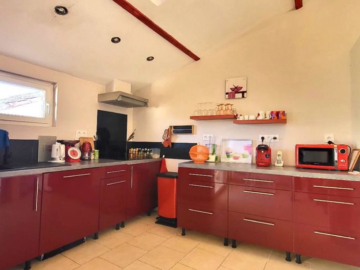 Image No.6-5 Bed House for sale