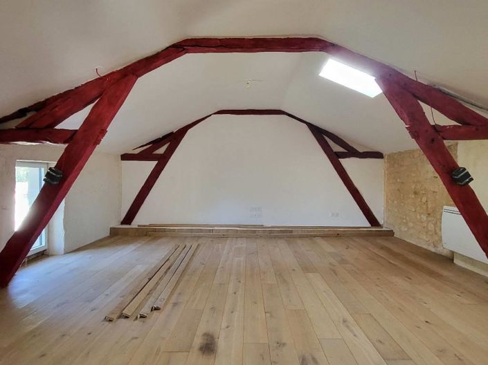 Image No.9-5 Bed House for sale