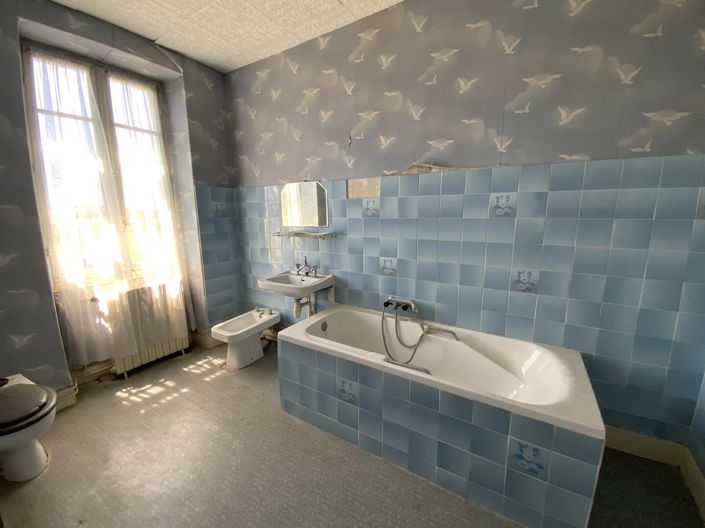 Image No.10-5 Bed House for sale