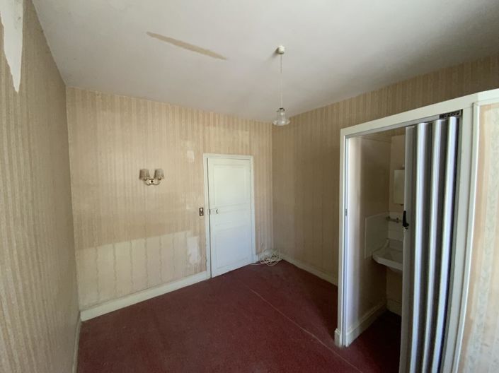 Image No.17-5 Bed House for sale