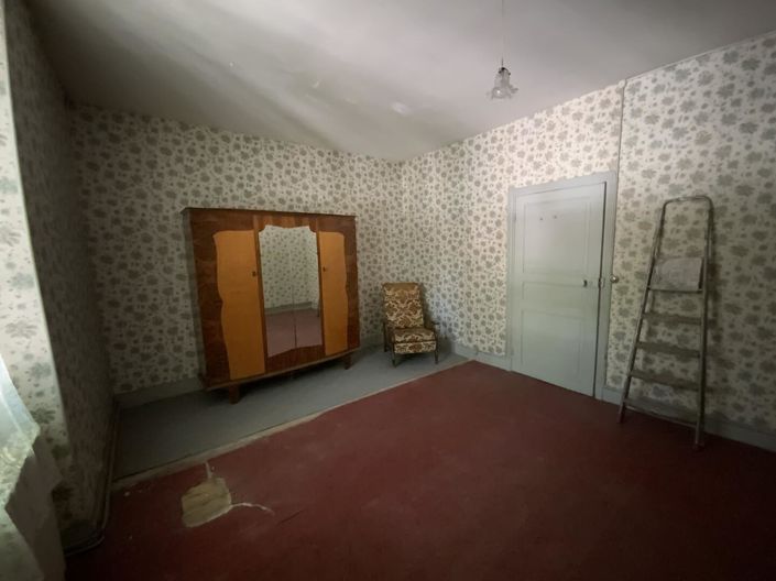 Image No.9-5 Bed House for sale