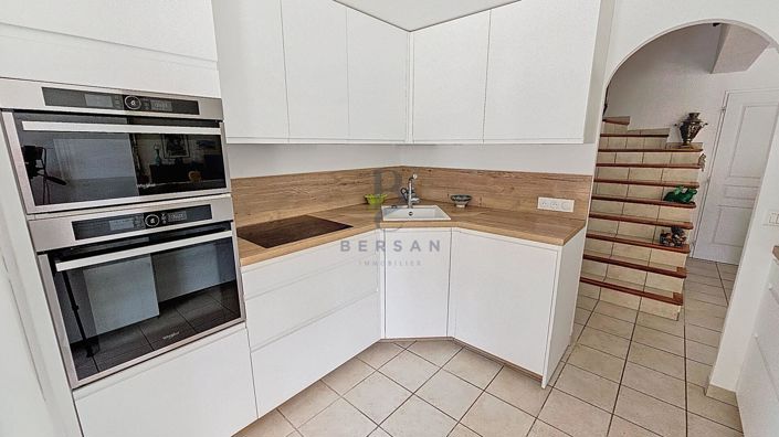 Image No.9-4 Bed House for sale