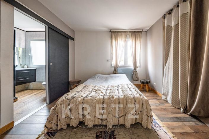 Image No.10-4 Bed House for sale