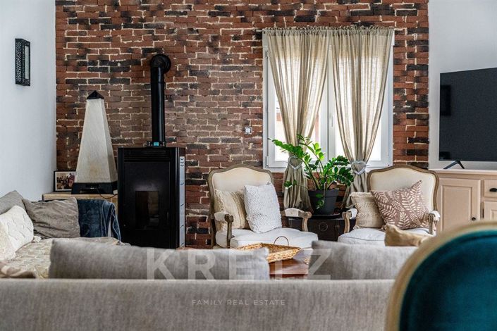 Image No.6-4 Bed House for sale