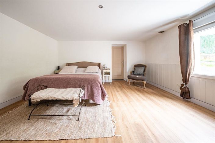 Image No.8-4 Bed House for sale