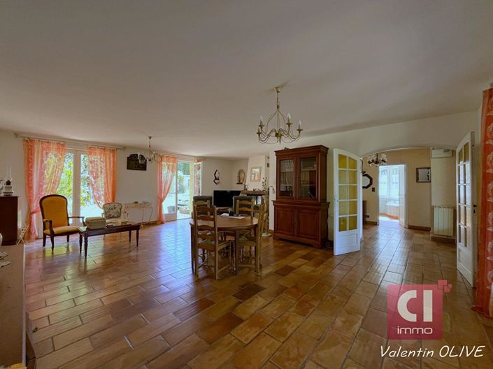 Image No.3-3 Bed House for sale