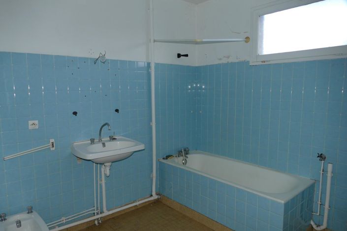 Image No.15-2 Bed House for sale