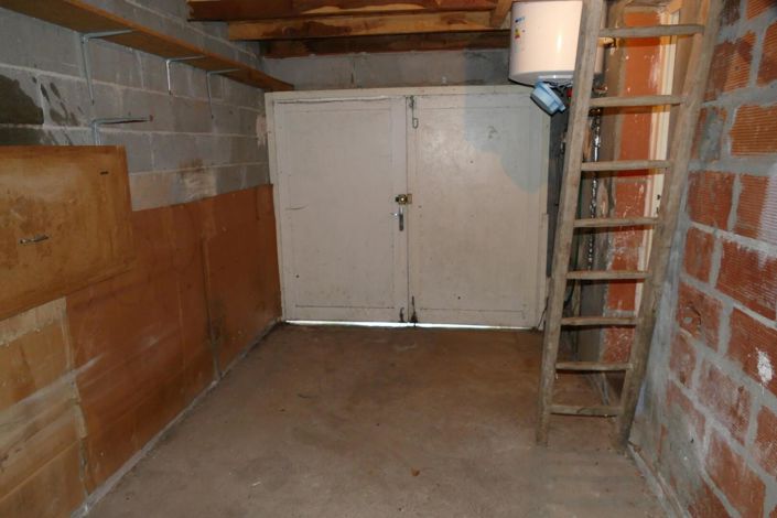 Image No.16-2 Bed House for sale