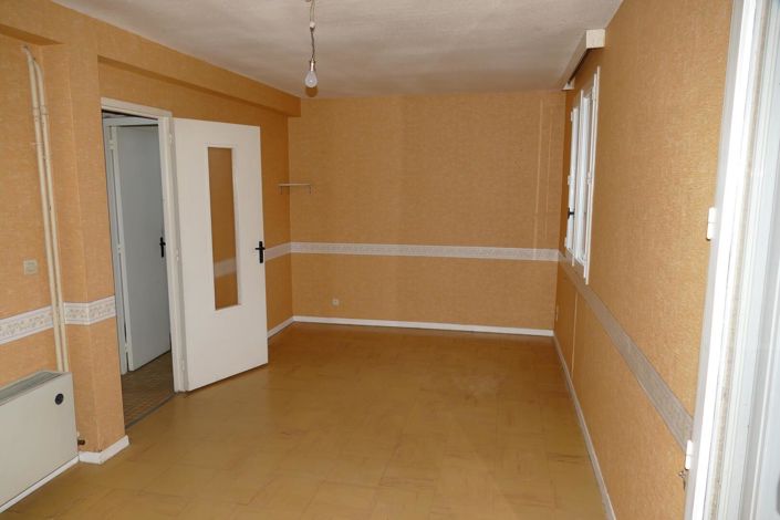 Image No.5-2 Bed House for sale