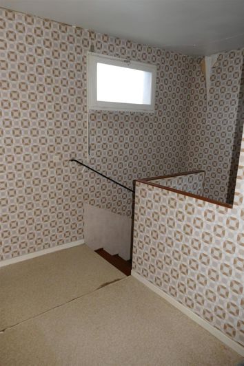 Image No.8-2 Bed House for sale