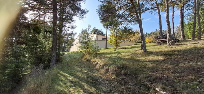 Image No.10-6 Bed House for sale