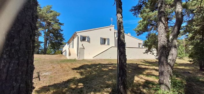 Image No.20-6 Bed House for sale