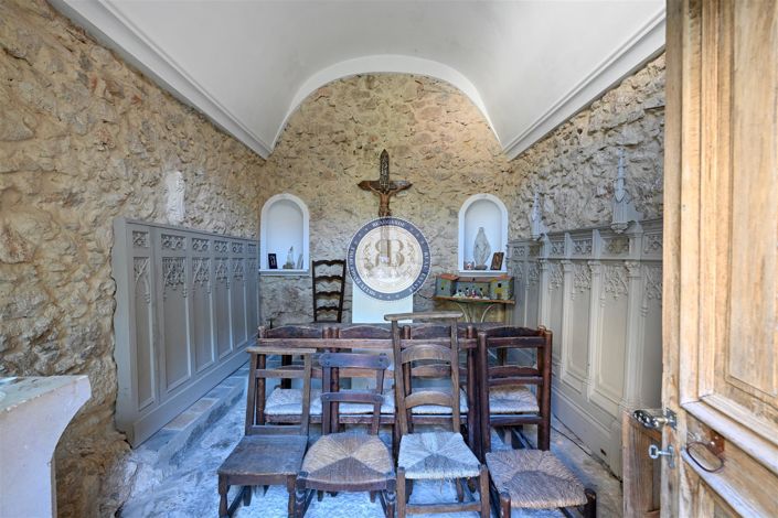 Image No.19-8 Bed House for sale