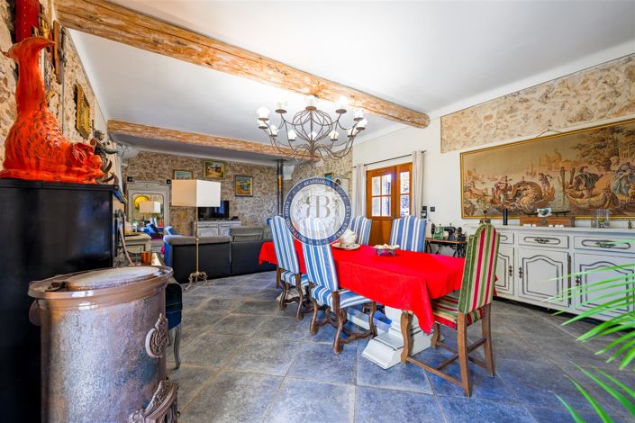 Image No.22-8 Bed House for sale