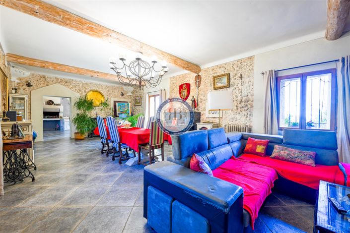 Image No.23-8 Bed House for sale