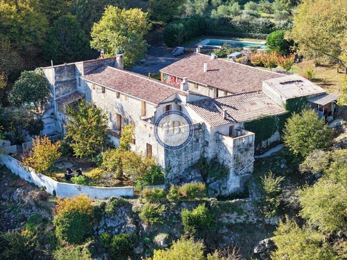 Image No.3-8 Bed House for sale