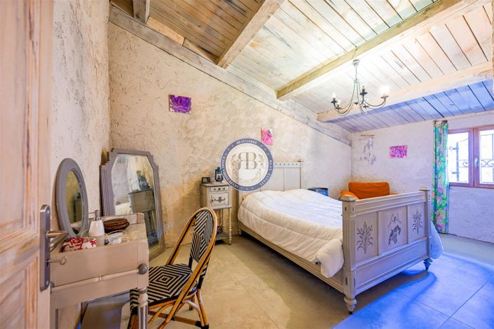 Image No.37-8 Bed House for sale