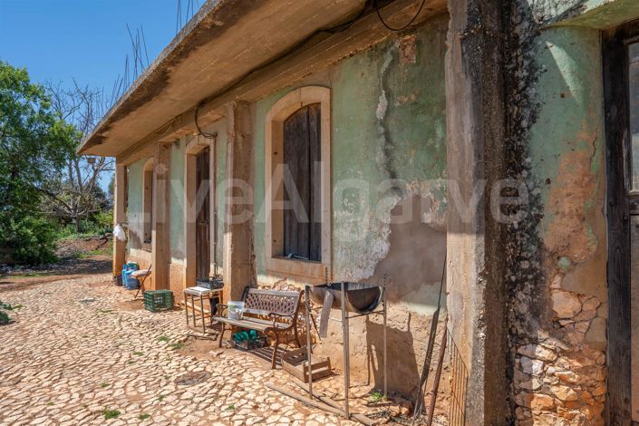 Image No.8-1 Bed House for sale