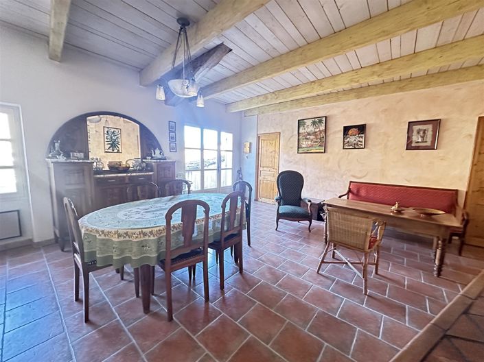 Image No.10-3 Bed House for sale