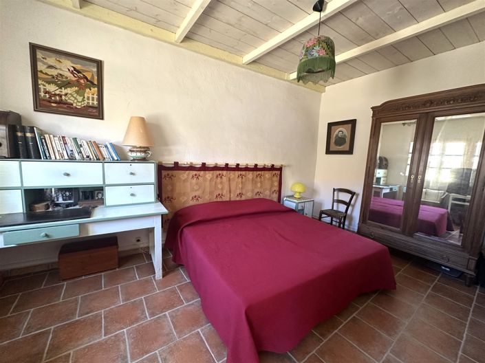 Image No.12-3 Bed House for sale