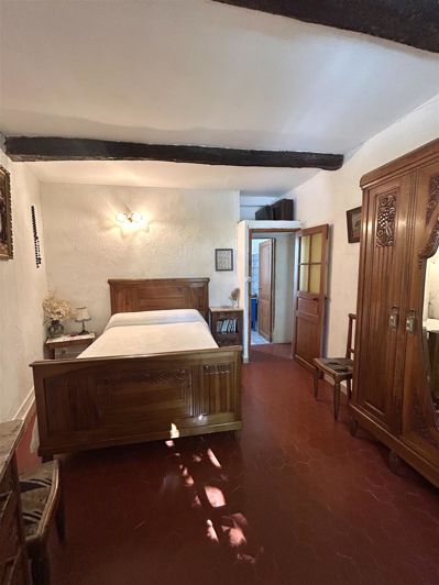 Image No.15-3 Bed House for sale