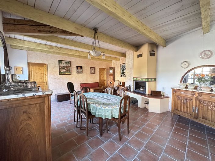 Image No.6-3 Bed House for sale