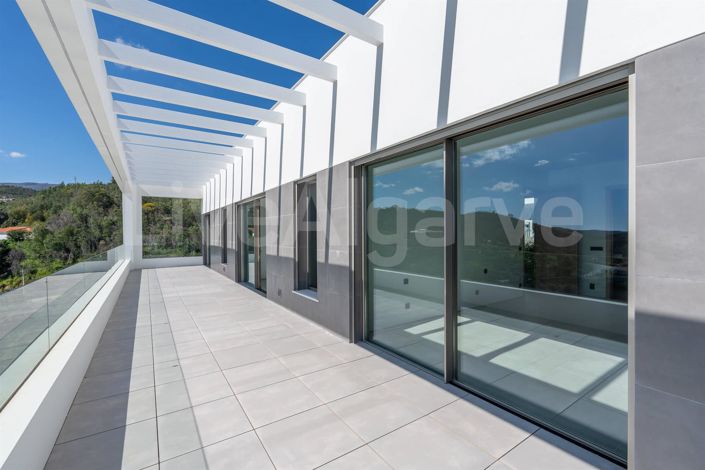 Image No.26-3 Bed House for sale