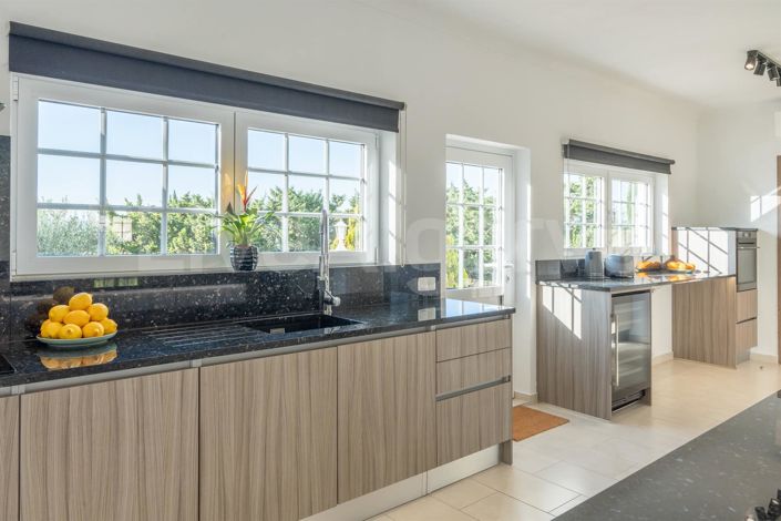 Image No.10-4 Bed House for sale