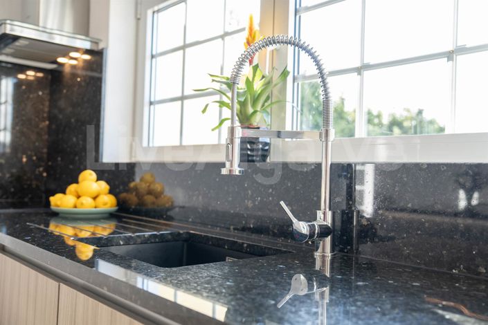 Image No.11-4 Bed House for sale