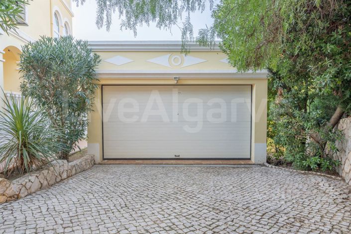 Image No.35-4 Bed House for sale