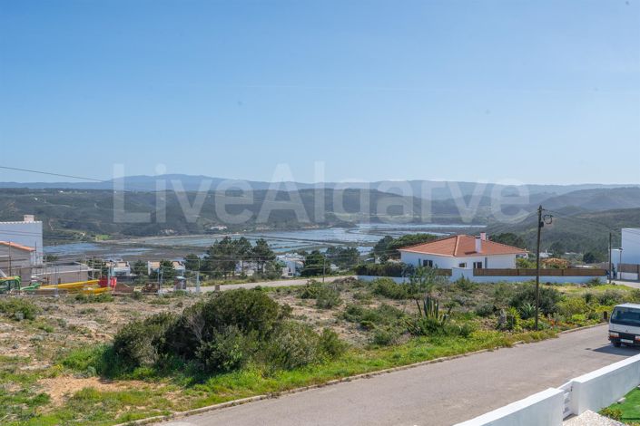 Image No.23-4 Bed House for sale