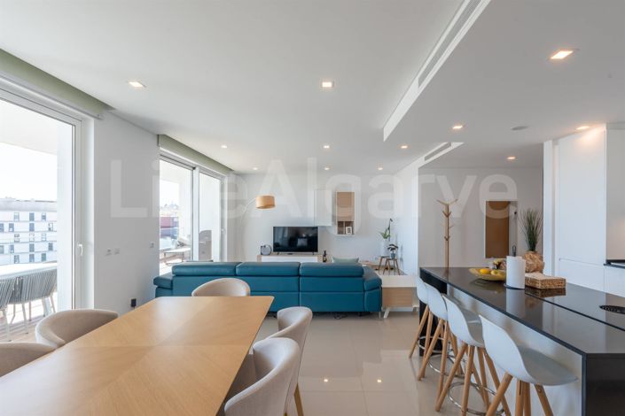 Image No.12-3 Bed Apartment for sale