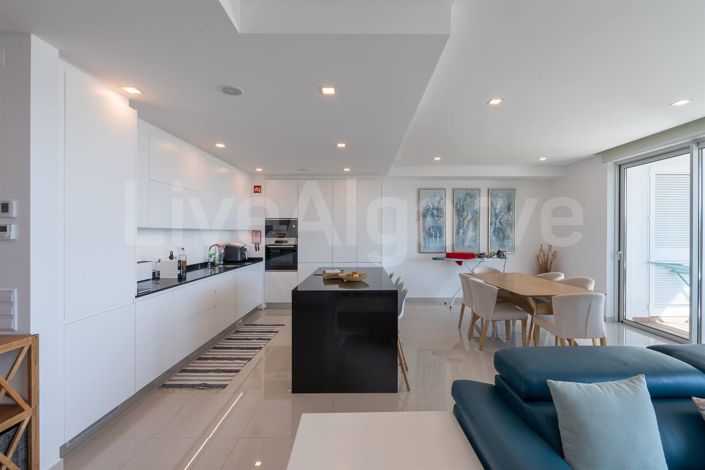 Image No.15-3 Bed Apartment for sale