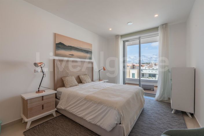 Image No.17-3 Bed Apartment for sale