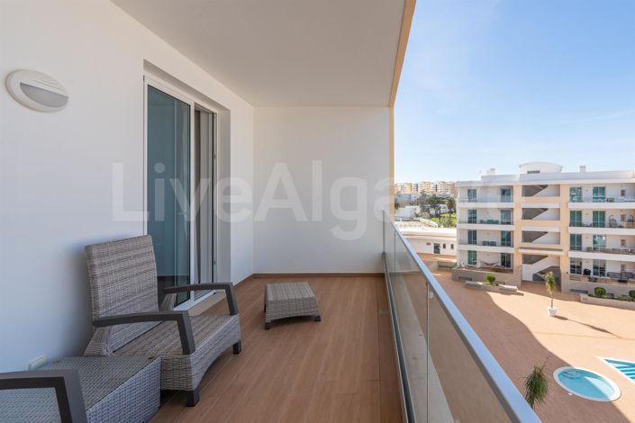 Image No.18-3 Bed Apartment for sale