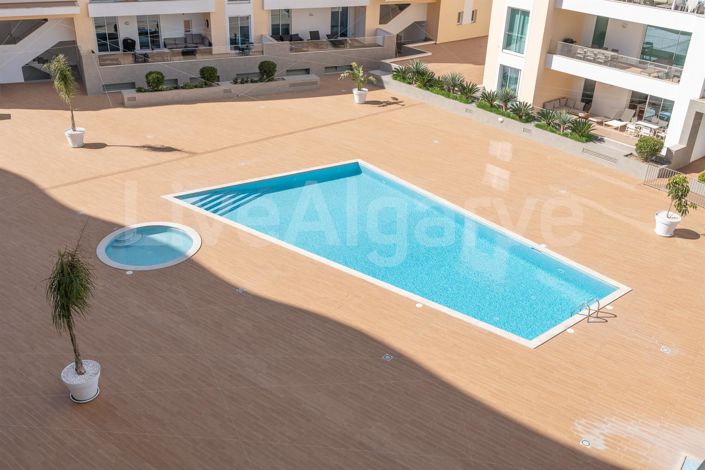 Image No.19-3 Bed Apartment for sale