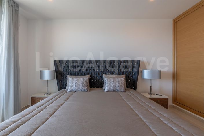 Image No.22-3 Bed Apartment for sale