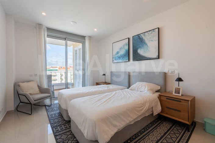 Image No.26-3 Bed Apartment for sale