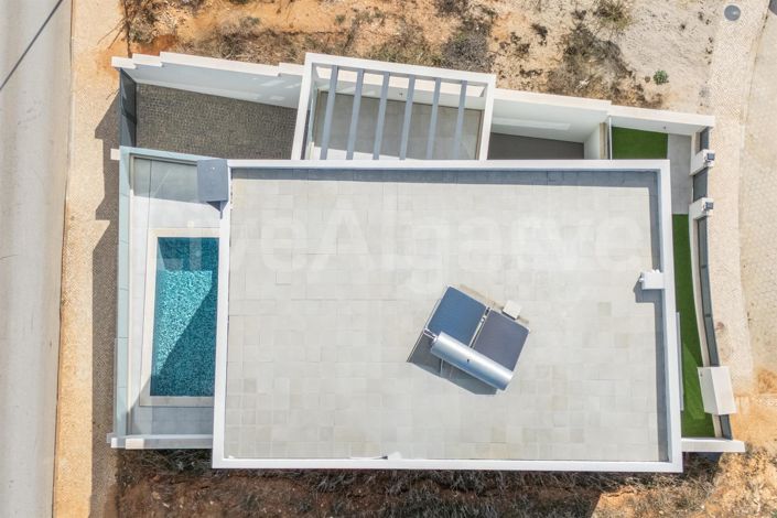 Image No.40-4 Bed House for sale