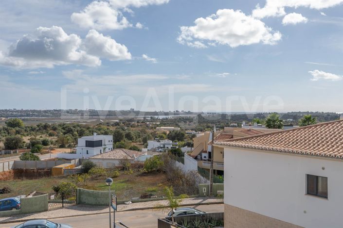 Image No.16-4 Bed House for sale