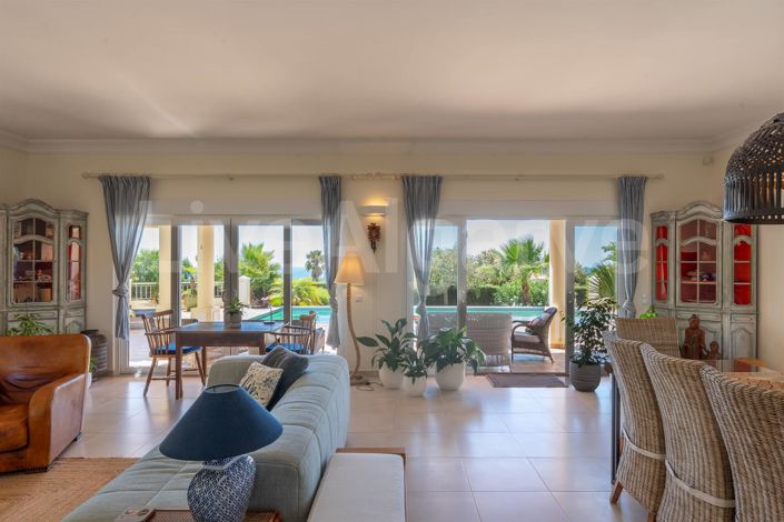 Image No.10-4 Bed House for sale