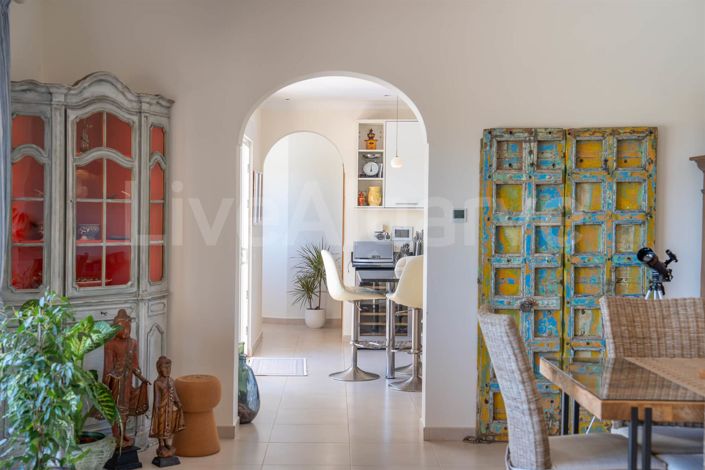 Image No.11-4 Bed House for sale