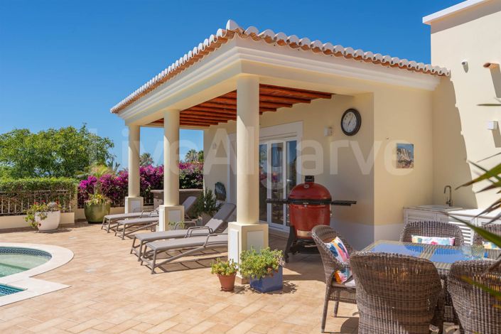 Image No.17-4 Bed House for sale