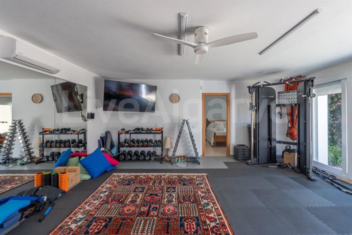 Image No.41-4 Bed House for sale